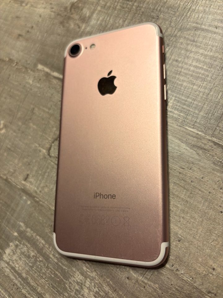 iPhone 7 Roségold 32GB in Horb am Neckar