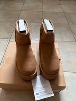 UGG Mini Plateau Boots Chestnut Ultra Karton Größe 39 Nordrhein-Westfalen - Hattingen Vorschau