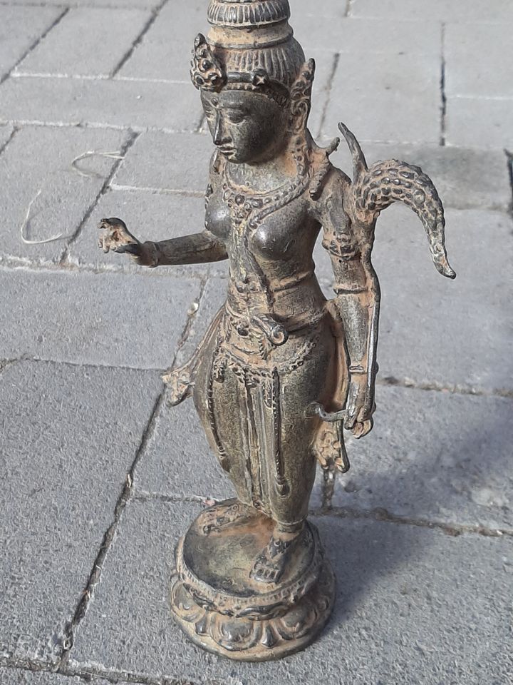 Bronzebuddha 28cm Buddha Shiva Tara Asien Dewi Thailand in Kalkar