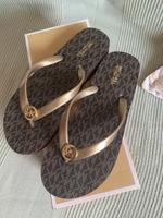 Michael Kors Zehentrenner,Gr. 6, Neu mit Karton Nordrhein-Westfalen - Eitorf Vorschau
