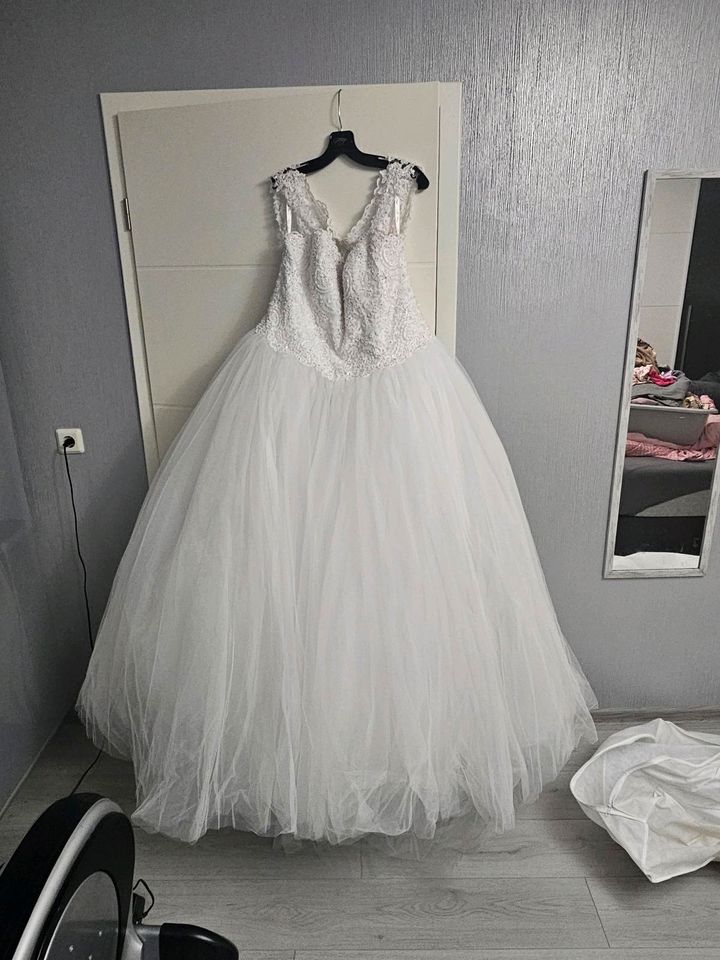 Brautkleid Prinzessin in Krummenau Hunsrück