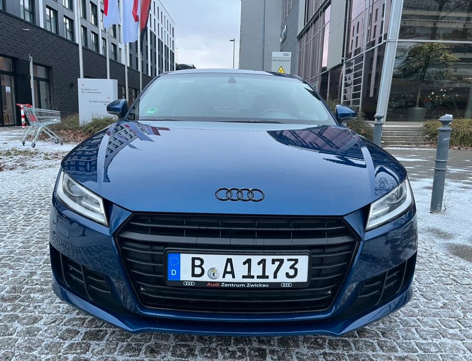 Audi TT 8S Coupe wenig Kilometer 116617 in Berlin