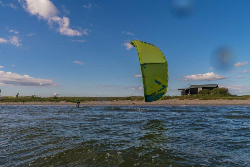 Kitesurfkurs, Kitesurfen lernen auf der Insel Rügen, Ostsee in Mönchgut, Ostseebad