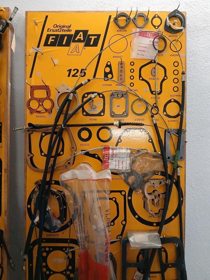 Fiat 124 125 128 500 Ersatzteilwände Dichtungen Raritäten in Luhe-Wildenau