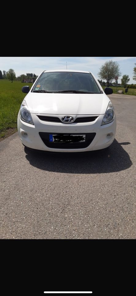 Hyundai i 20 in Bad Dürrheim