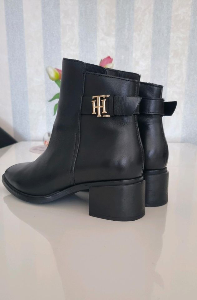 Tommy Hilfiger Stiefeletten Gr.40 - wie neu in Rostock