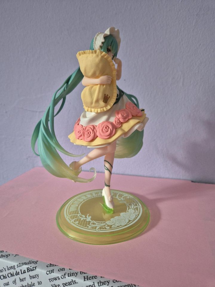 Hatzune miku figur (sleeping beauty) in München