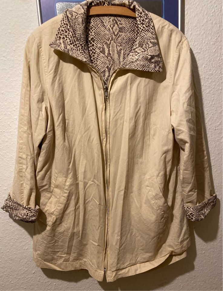 Wendejacke Leoprint / Beige in Schwäbisch Gmünd