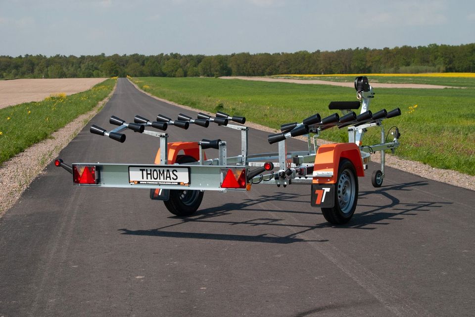 Schlauchboottrailer / Anhänger / Trompetenrollen / 500 KG / NEU in Lübben