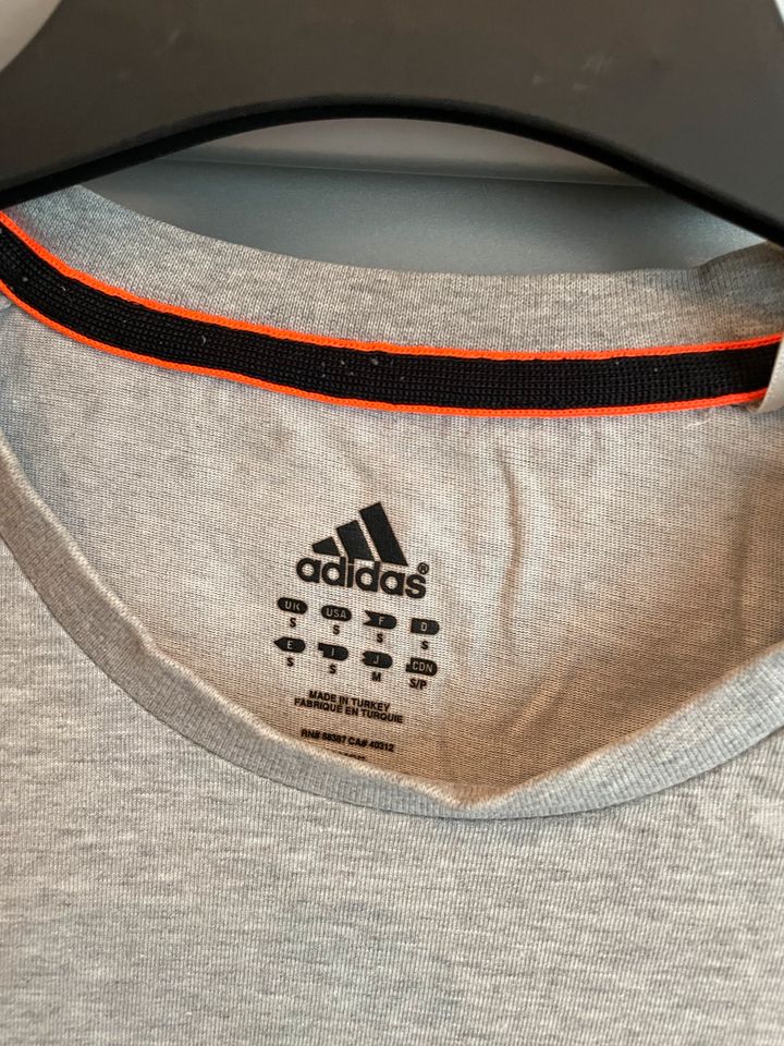 Adidas Paket in Saarbrücken