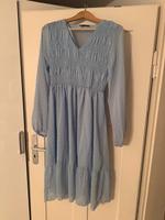 Kleid mit transparenten Ärmeln und Rücken Hessen - Neuhof Vorschau