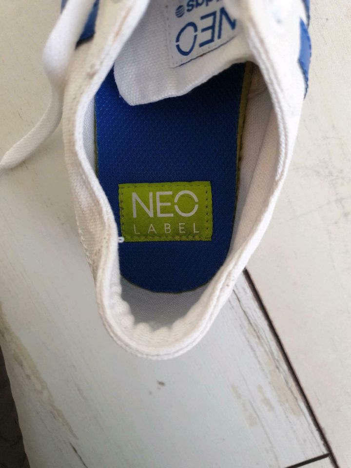 Adidas Neo Gr. 32 ***wie neu*** in Mittelbach