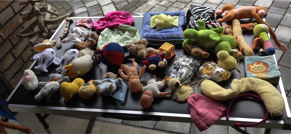 Puppen, Baby Schwimmhose Kuscheltiere neuw. Unbenutzt Handpuppe z in Lübeck