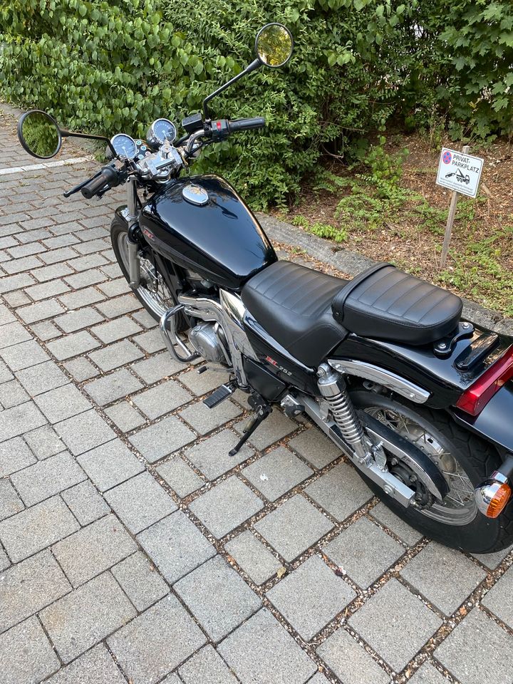 Motorrad Kawasaki EL 252 in Augsburg