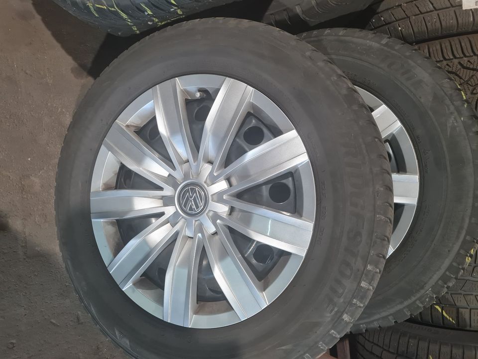 VW Tiguan Winterreifen mit Felgen 215/65 R17  99H in Neu Wulmstorf