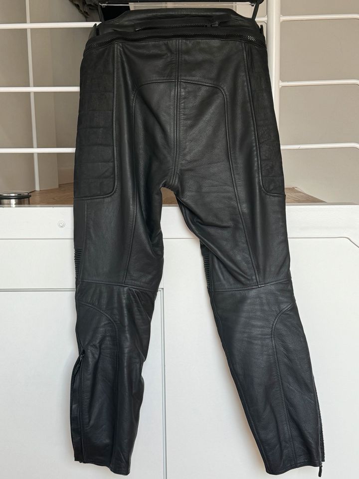 Detlev Louis DL-PM-5 Lederkombihose (Gr. 52) in Hannover