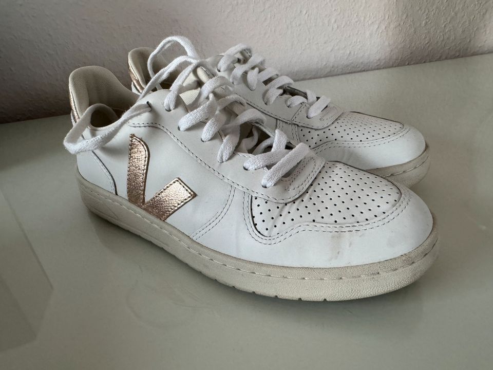 Sneaker, Veja V-10, Extra white Platine , Größe 39, neuwertig in Hannover