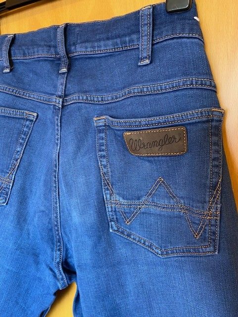 Wrangler Hose Jeans Herren Größe 34/34 blau in Gütersloh