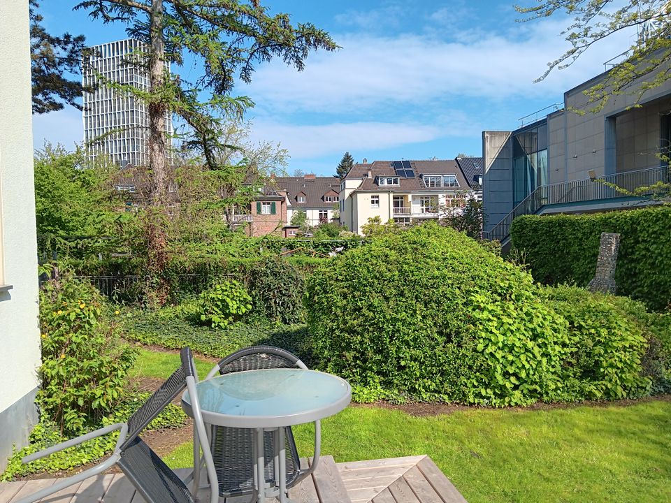 Büros mit Garten und Balkon in Bonn