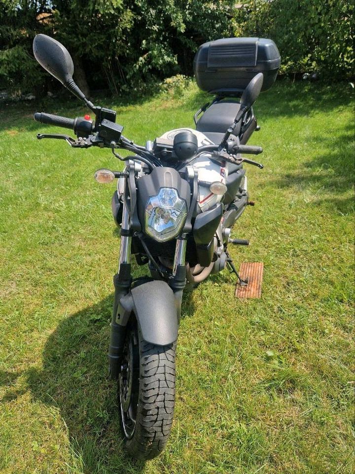 Yamaha MT03 ca 34000km, tiefergelegt, Griffheizung.. in Inchenhofen