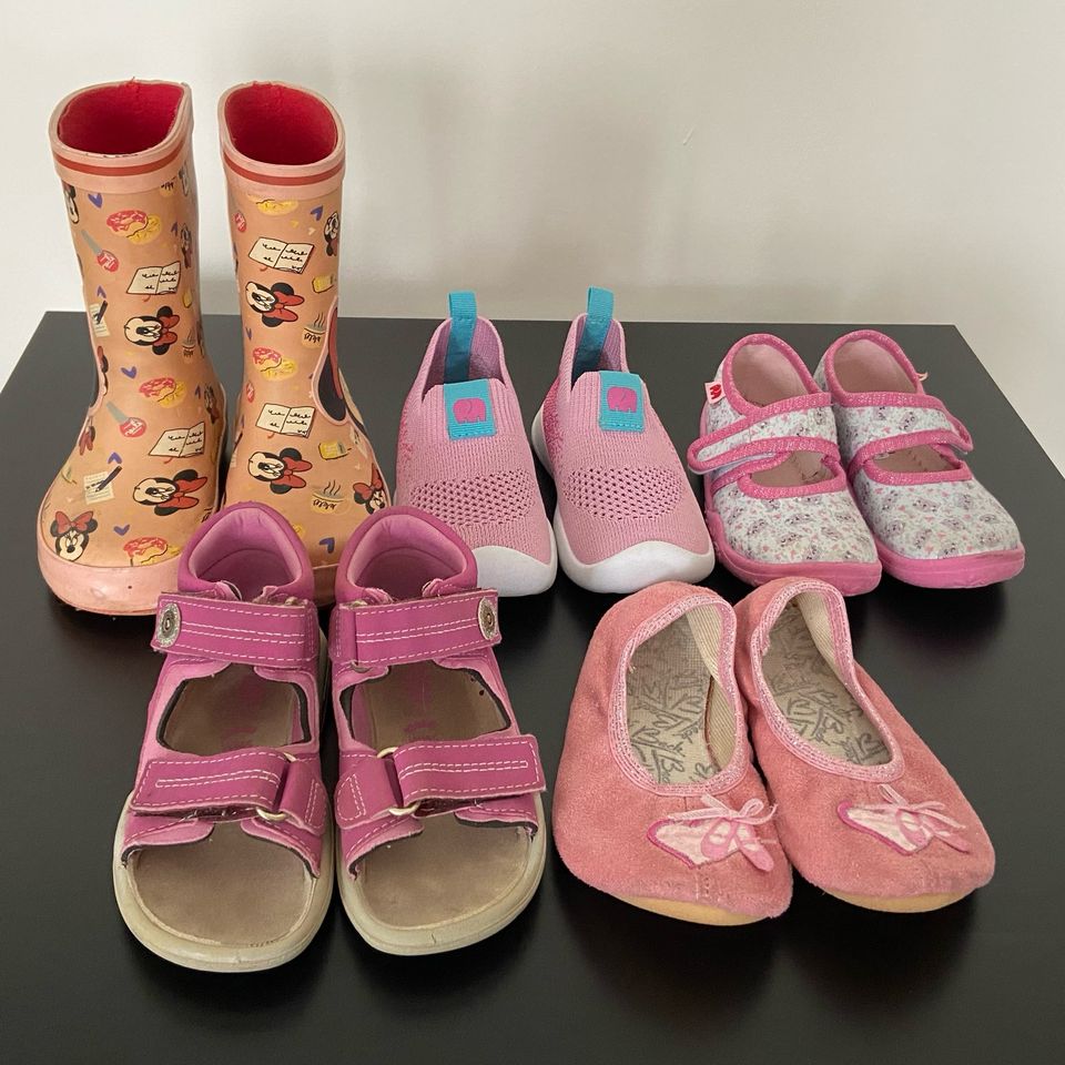 Schuhe Kinderschuhe Größe 24 (5 Paar im Set) in Lahnstein