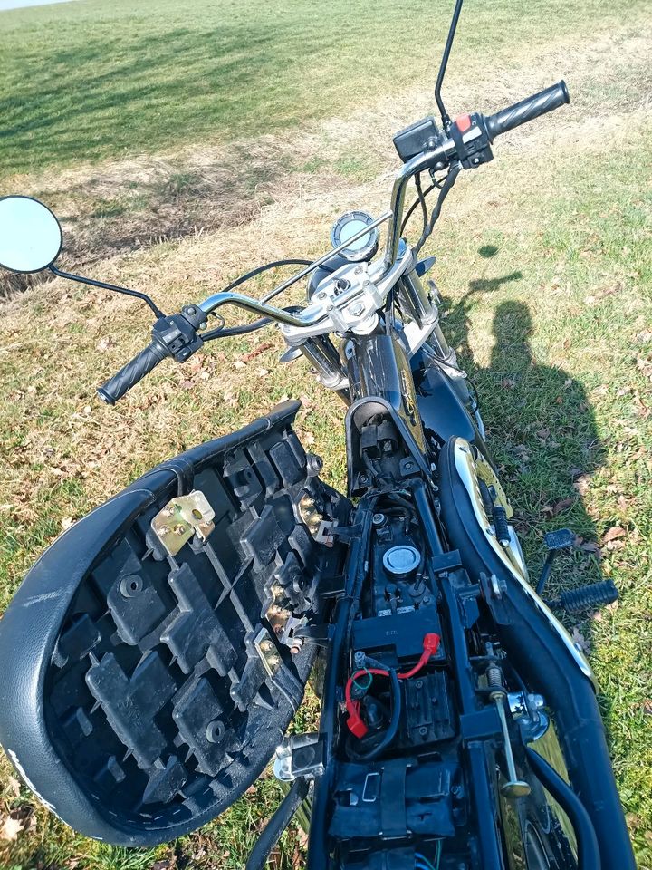 skyteam t-rex 125 Motorrad Moped in Lachen