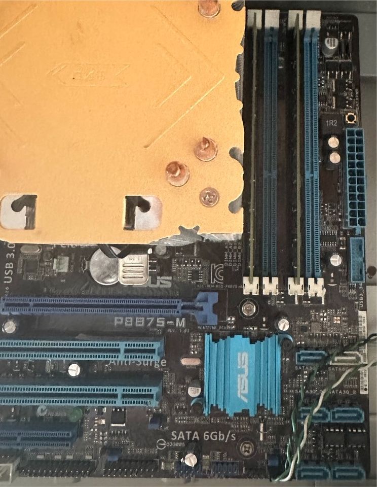 Asus Mainboard mit i5-Prozessor, CPU Kühler und Ram in Essen