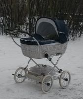 Retro Korb-Kinderwagen weiß blau Berlin - Treptow Vorschau