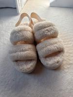 UGGS Pantoffeln Hausschuhe Neu 38 Eimsbüttel - Hamburg Rotherbaum Vorschau