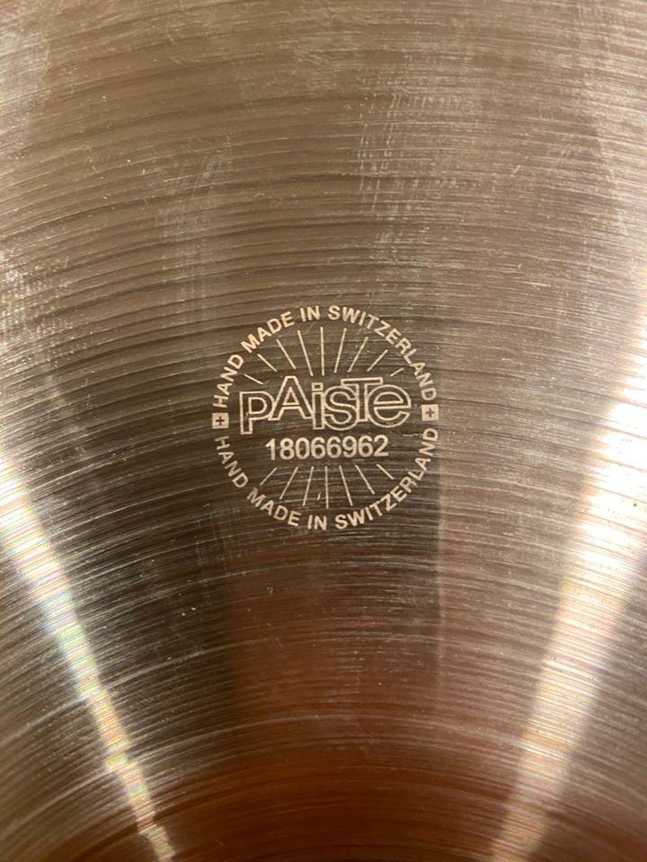 Paiste 2002 Classic 14” Sound Edge Hi-Hat in Leipzig