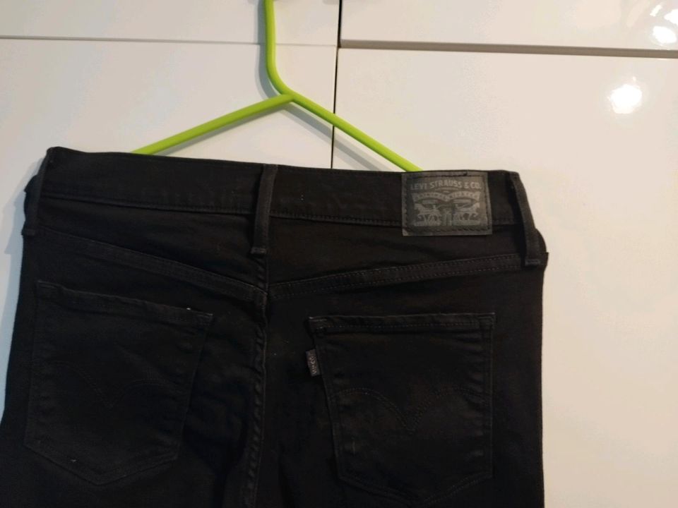 Levis Stretch-Jeans Damen, W28/L34 in Halle