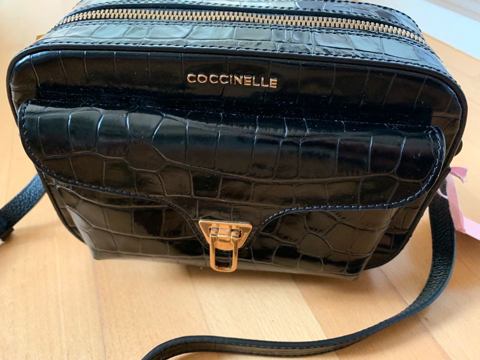 Coccinelle Tasche Kroko Optik schwarz Leder neu in Hannover