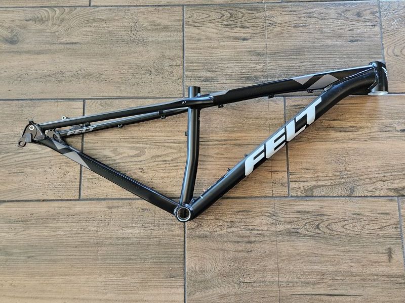 Felt Nine CS Framekit Aluminiumrahmen XC Black 29er Neu in Lascheid