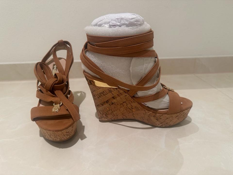 Guess Wickel-Plateau-Schuhe, Gr. 36, Farbe braun, ungetragen in Freiburg im Breisgau