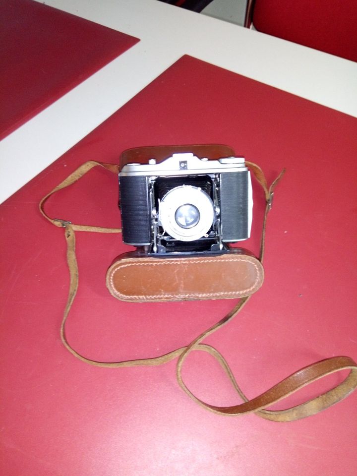 diverse Fotoapparate u. Kamera, Sammlerstücke ab 1950 in Mamming