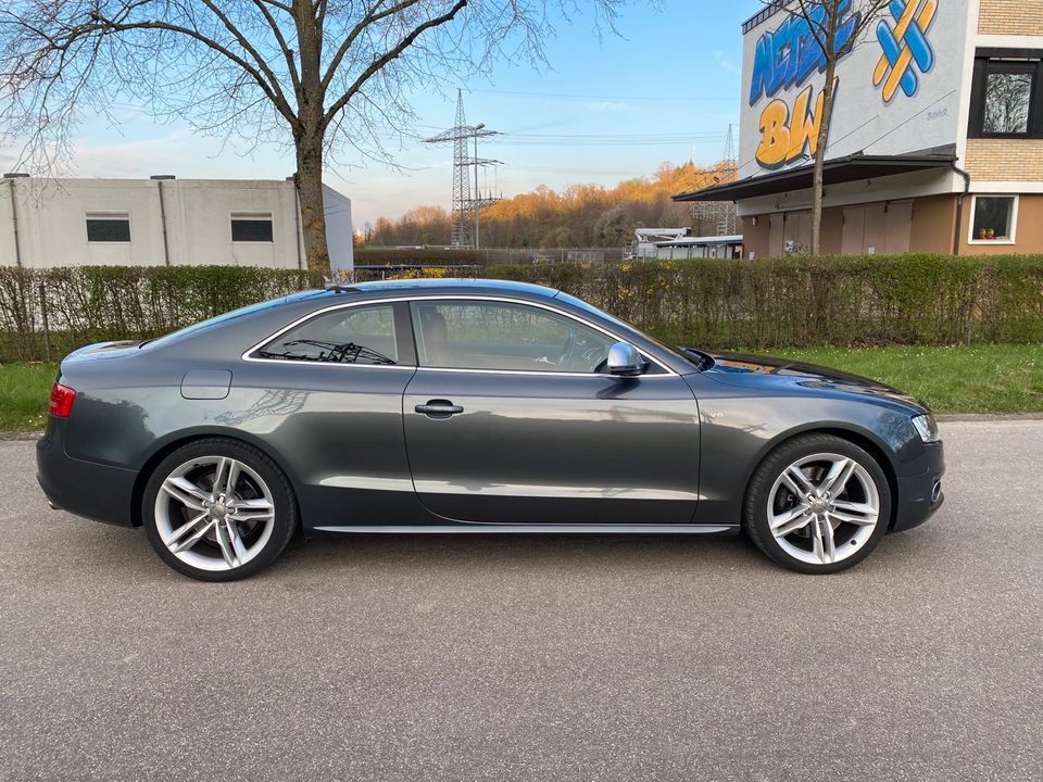 Audi S5 4.2 FSI quattro V8 Coupe tiptronic in Mühlacker