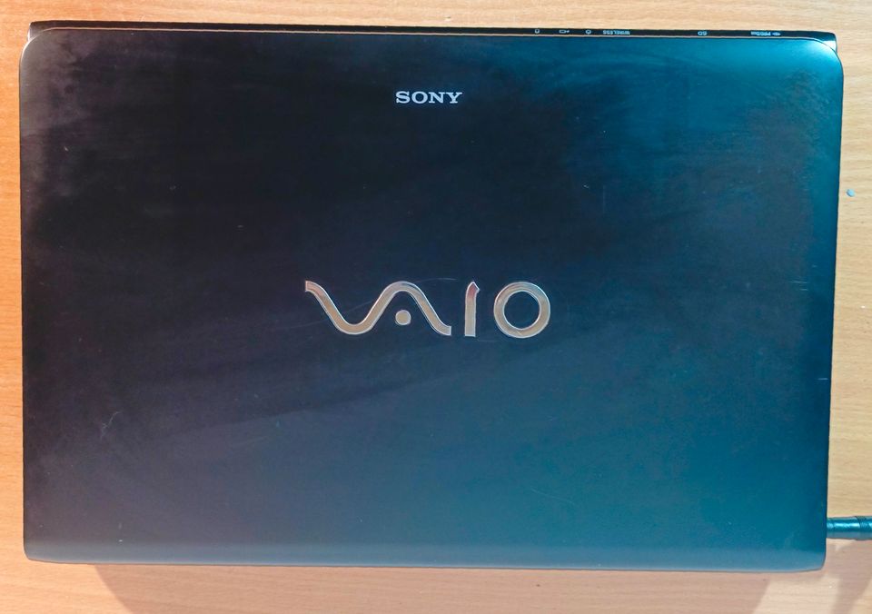 Sony Vaio SVE151J13M ;i5-CPU;6GB/320GB;Win.10;Office in Löhne