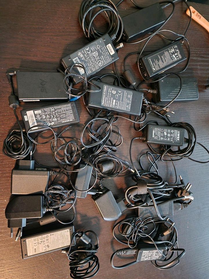 15x Laptop Ladekabel von diversen Marken in Lünen