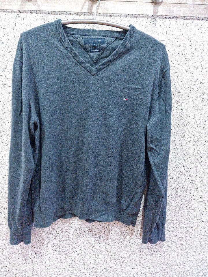 Tommy Hilfiger Pullover 3 Stk in Horneburg