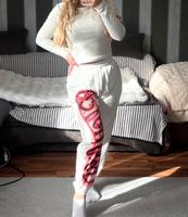 Jogginghose weiß mit Schrift Niedersachsen - Ronnenberg Vorschau