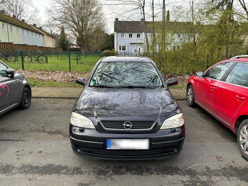 Opel Astra in Laatzen