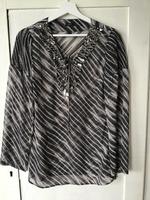 Esprit Bluse Tunika schwarz weiß Gr. 32 Sommer Urlaub Zebra Köln - Kalk Vorschau