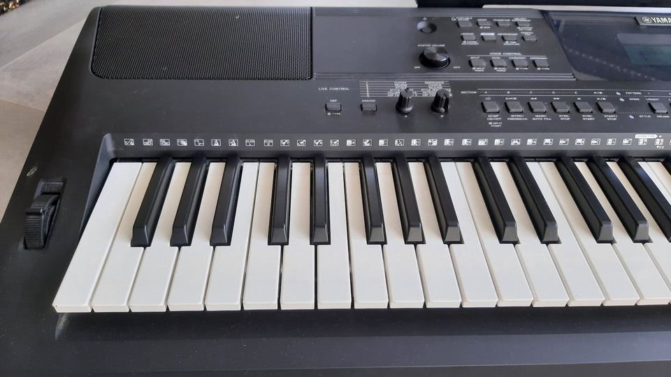 Yamaha PSR - EW400 Keyboard - TOP Zustand - Instrument in Bergisch Gladbach