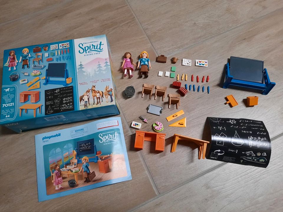 Playmobil 70121 Spirit - Schulzimmer von Mis Flores in Solingen