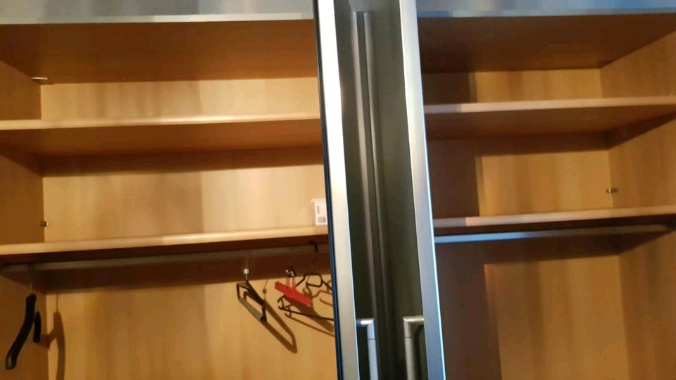 Kleiderschrank in Schwalbach