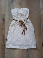 Weißes trägerloses Kleid, Strickoptik, brauner Gürtel, 36, schick Bayern - Abensberg Vorschau