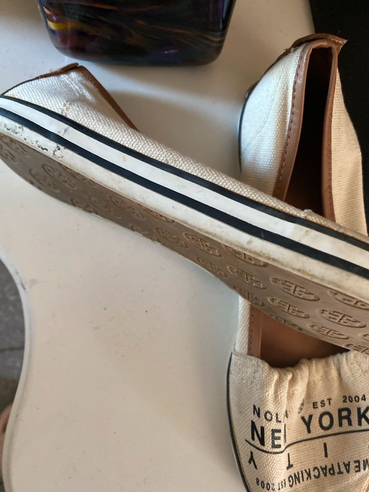 Tory Burch Schuhe 40 Loafer in Hamburg