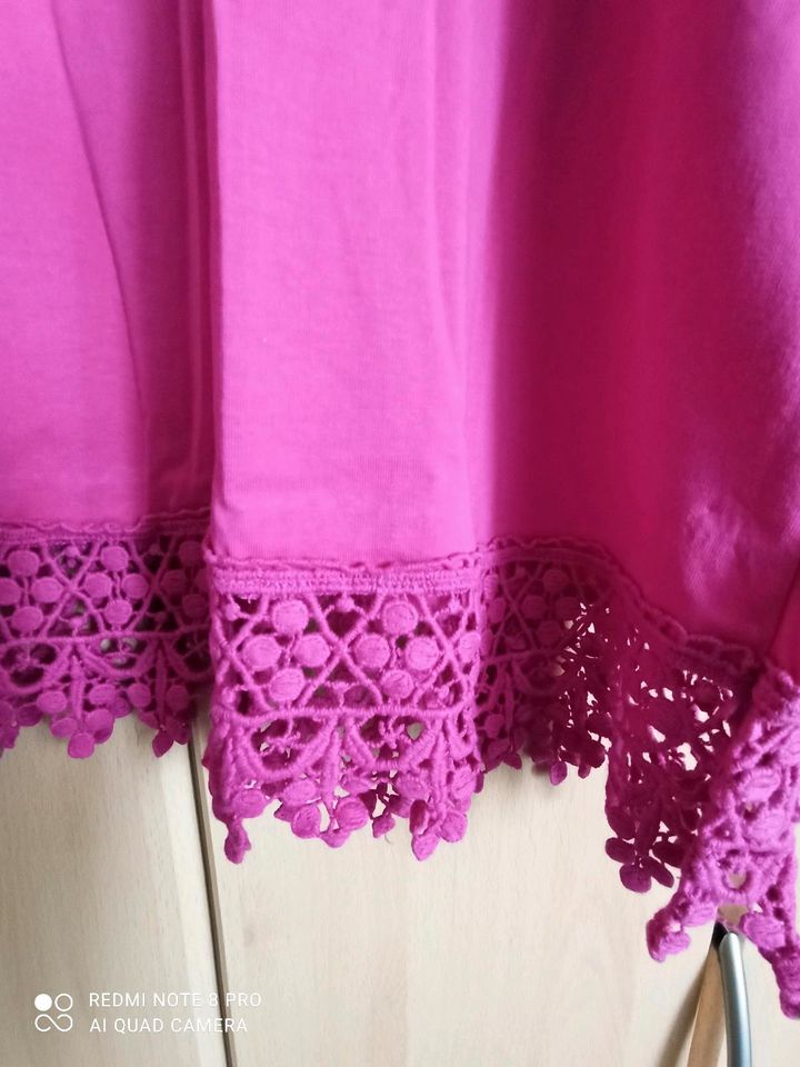 Shirts Paola Türkis & Pink mit Spitze Gr. 48 je 6 Euro in Niederzier