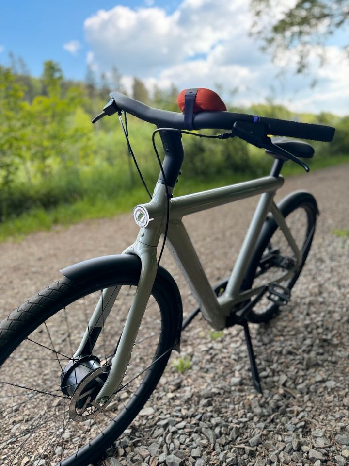 Vanmoof S5 mit Bose Lautsprecher in Bergneustadt