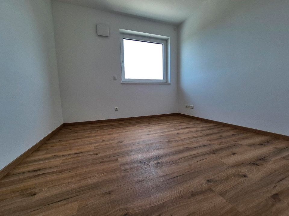 Traumhafte Penthouse Wohnung - 113 m² - 4 Zimmer inkl. 2 SPs in Bogen Niederbay